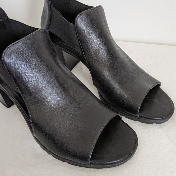 THE FLEXX Sandal Leather Open Toe Elastic Side Strap Block Heel Black 9.5 NIB - Picture 2 of 16
